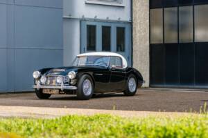 Image 1/50 of Austin-Healey 3000 Mk II (BN7) (1962)