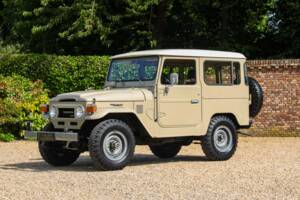 Bild 13/50 von Toyota Land Cruiser BJ 40 (1977)