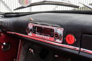 Immagine 27/36 di Alfa Romeo 2600 Spider (1963)