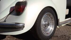 Bild 41/50 von Volkswagen Käfer 1303 LS (1973)