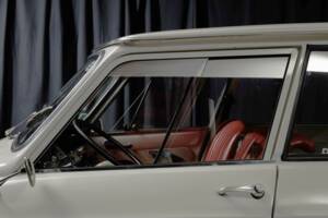 Image 22/67 of Citroën Ami 6 Break (1969)