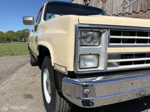 Bild 11/29 von Chevrolet C 20 (1985)