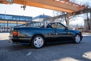 Bild 24/49 von Mercedes-Benz 300 CE-24 (1993)