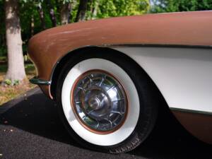 Image 16/36 of Chevrolet Corvette (1956)