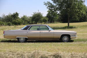 Imagen 8/8 de Cadillac Sedan DeVille (1969)