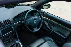 Image 25/56 of BMW M5 (2000)