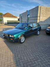 Image 4/6 of BMW 316i Touring (1993)