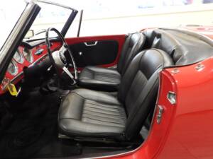 Image 5/15 of Alfa Romeo Giulia 1600 Spider (1963)