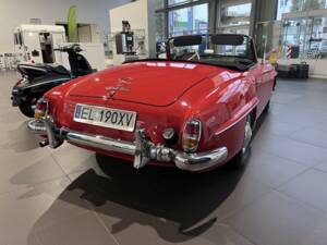 Image 7/8 de Mercedes-Benz 190 SL (1960)