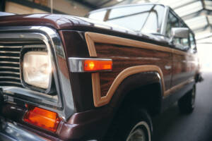 Image 8/96 of Jeep Wagoneer Limited (1982)