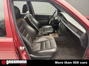 Bild 8/15 von Mercedes-Benz 190 E 2.5-16V (1991)