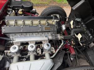 Immagine 21/29 di Jaguar E-Type (1970)