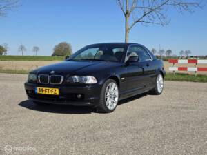 Image 4/38 of BMW 323Ci (2000)