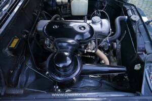 Image 13/24 of Mercedes-Benz 220 S b (1965)