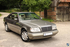 Bild 5/74 von Mercedes-Benz E 320 (1994)