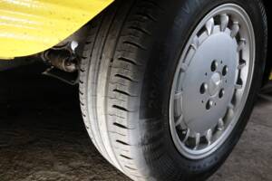 Image 14/50 of Mercedes-Benz 500 SL (1983)