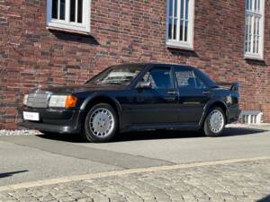 Bild 10/20 von Mercedes-Benz 190 E 2.5-16 Evolution I (1989)