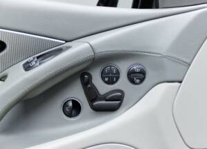 Imagen 29/38 de Mercedes-Benz SL 350 (2003)