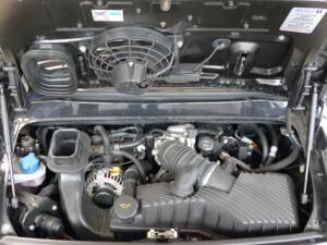 Image 11/41 of Porsche 911 Carrera 4S (2004)
