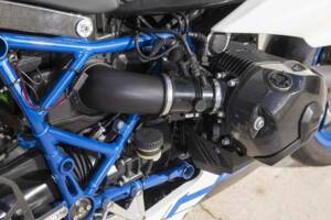 Image 22/47 of BMW HP2 Sport (2010)