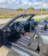 Image 27/42 of Mercedes-Benz 300 SL-24 (1992)