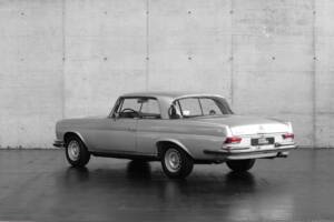 Afbeelding 2/50 van Mercedes-Benz 280 SE (1968)