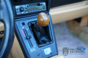 Immagine 32/50 di Alfa Romeo 2.0 Spider (1991)