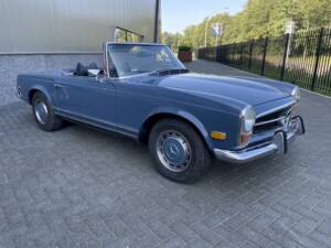 Image 5/36 de Mercedes-Benz 280 SL (1971)