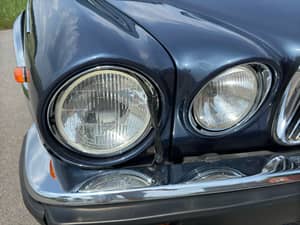 Image 5/20 of Daimler Double Six (1992)