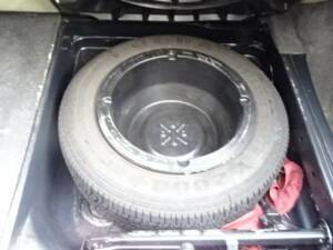 Bild 21/24 von Mercedes-Benz 230 E (1990)