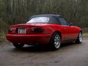 Image 3/8 of Mazda MX-5 1.6 (1990)