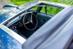Afbeelding 44/50 van Aston Martin DB 6 (1967)
