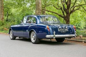 Image 8/49 of Bentley S 3 Continental Flying Spur (1964)