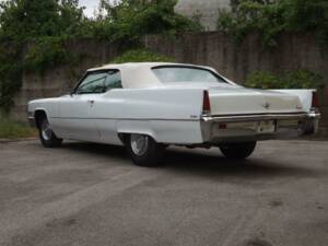 Immagine 35/50 di Cadillac DeVille Convertible (1969)