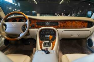 Bild 28/50 von Daimler Super V8 (1997)