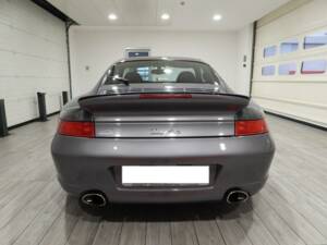 Imagen 2/10 de Porsche 911 Turbo (2001)