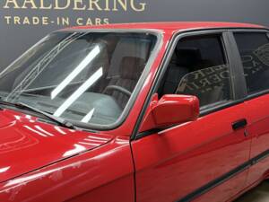 Afbeelding 15/26 van BMW 320i (1985)