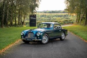 Image 2/64 of Aston Martin DB 2/4 Mk II (1957)