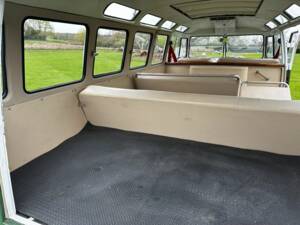 Image 52/60 of Volkswagen T2c Combi (1969)