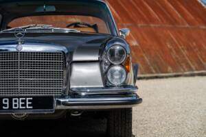 Image 16/37 of Mercedes-Benz 280 SE 3,5 (1970)
