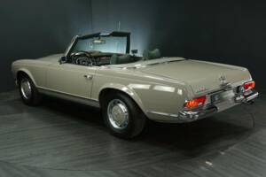 Image 4/50 de Mercedes-Benz 280 SL (1970)