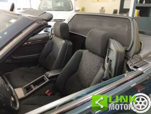 Afbeelding 4/10 van Mercedes-Benz SL 320 (1995)