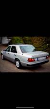 Image 19/19 de Mercedes-Benz E 200 (1993)