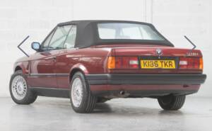 Bild 3/33 von BMW 318i (1993)