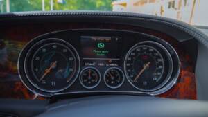 Immagine 38/68 di Bentley Flying Spur V8 S (2017)