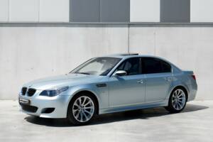 Image 1/46 of BMW M5 (2005)
