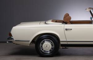 Image 7/41 of Mercedes-Benz 280 SL (1969)