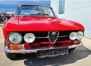 Afbeelding 2/11 van Alfa Romeo Giulia 1300 GT Junior (1971)
