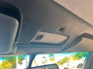 Image 31/77 of Mercedes-Benz 380 SEC (1982)