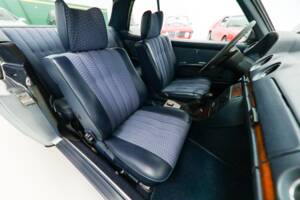 Bild 9/18 von Mercedes-Benz 230 C (1977)